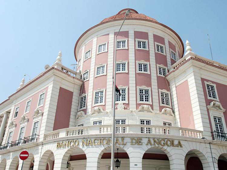 ANGOLA AUMENTA RESERVAS INTERNACIONAIS PARA 1,7%