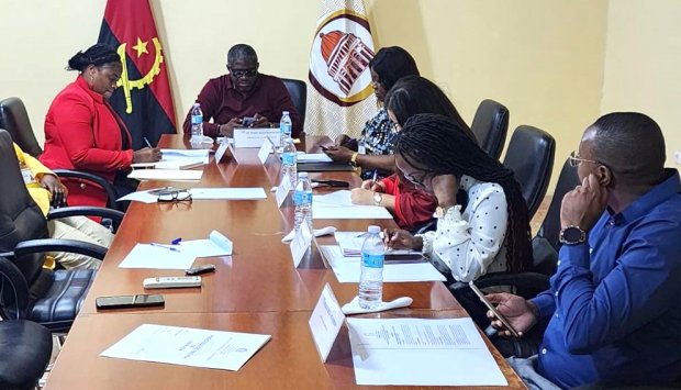 PARLAMENTO REÚNE COM GABINETES PROVINCIAIS
