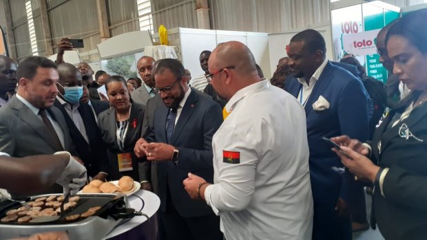 “FEITO EM ANGOLA VEIO DAR DIGNIDADE  AOS PRODUTOS NACIONAIS”