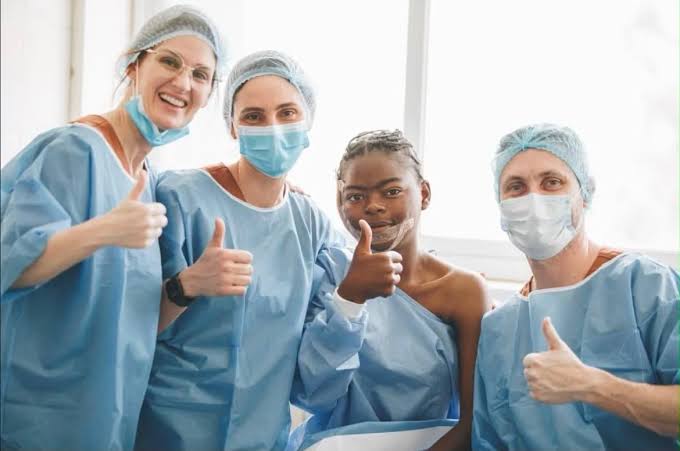 MISSÃO INTERNACIONAL DE CIRURGIA RECONSTRUTIVA ATENDE GRATUITAMENTE PACIENTES NO LUBANGO