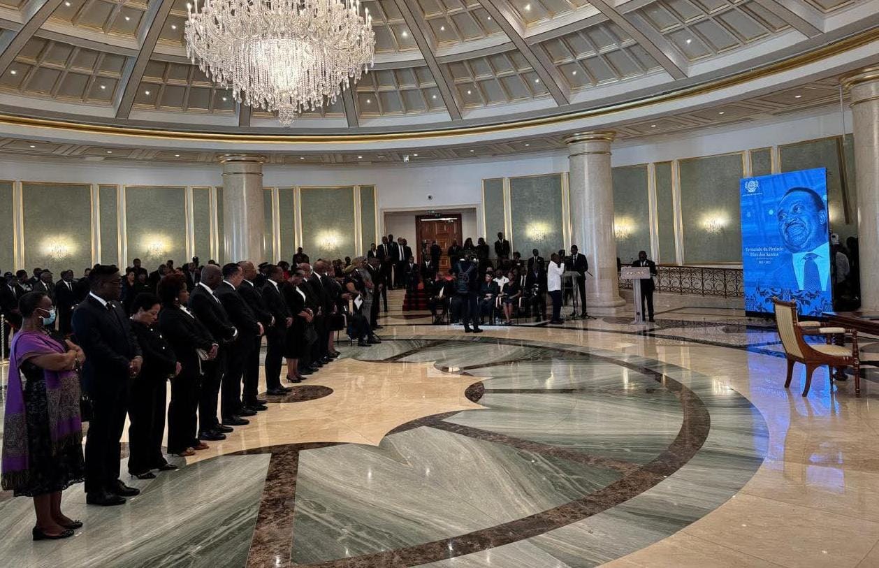 PARALAMENTO REALIZA CERIMÓNIA DE HOMENAGEM   EM MEMÓRIA DE FERNANDO DA PIEDADE  DIAS  DOS SANTOS “NANDO”