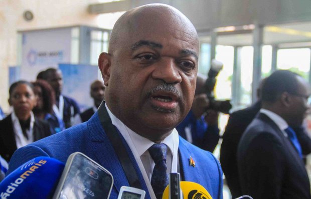 MÁRIO OLIVEIRA : “ O IMPORTANTE É DAR TECNOLOGIA AO POVO ANGOLANO