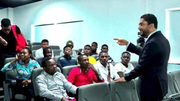 ESCOLA 42 LUANDA ABRE PORTAS AOS PRIMEIROS CANDIDATOS APURADOS