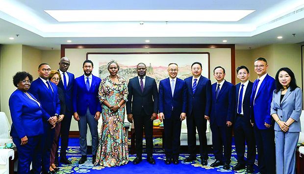 CHINA VAI CONTINUAR APOIAR PROJECTOS SOCIAIS NO PAÍS