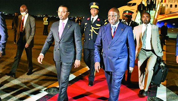 PRESIDENTE DE ANGOLA , RCA E TCHAD REÚNEM EM LUANDA