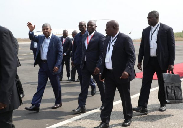 PRESIDENTE JOÃO LOURENÇO JA TRABALHA NO UÍGE