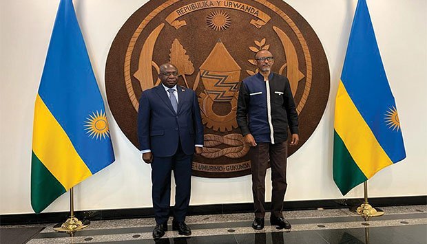 PAZ NOS GRANDES LAGOS  LEVA TÉTE ANTÓNIO AO ENCONTRO DE KAGAME