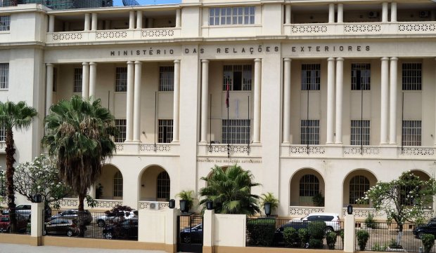 ANGOLA FELICITA  LEVANTAMENTO DO EMBARGO DE ARMAS À REPÚBLICA CENTRO -AFRICANA