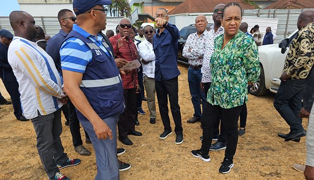 DIAMANTINO AZEVEDO VISITA EM CABINDA FUTURA ÁREA DE ESCOLA TÉCNICA