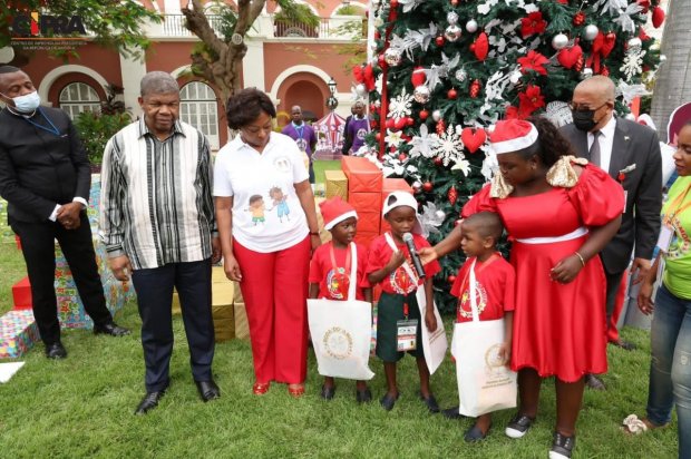 CASAL PRESIDENCIAL FESTEJA NATAL ANTECIPADO COM MAIS DE 250 CRIANÇAS