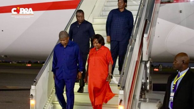 PRESIDENTE JOÃO LOURENÇO REGRESSA AO PAÍS