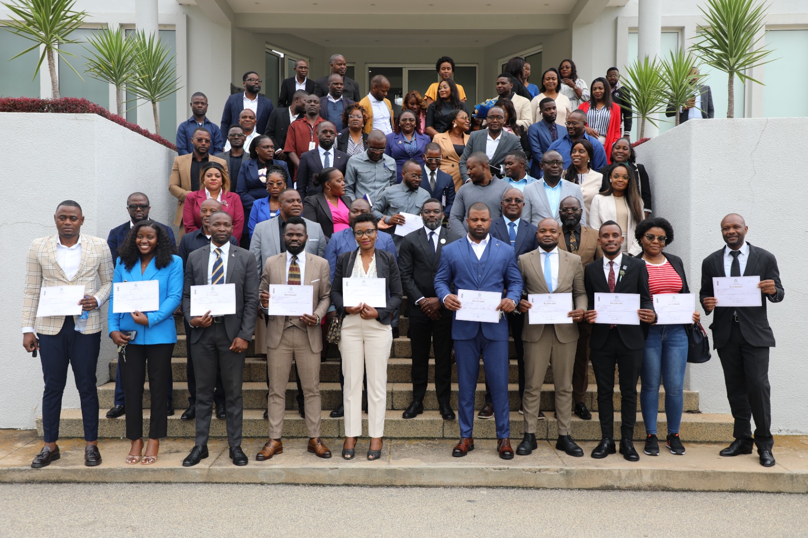 PROVÍNCIA DO HUAMBO CONTA COM MAIS MÉDICOS ESPECIALISTAS  CERTIFICADOS