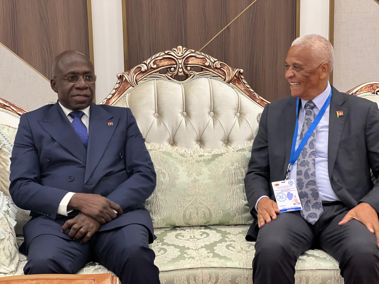 MINISTRO TÉTE ANTÓNIO PARTICIPA NA CIMEIRA DA SADC