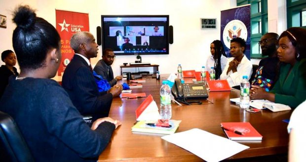 JORNALISTAS INFORMADOS SOBRE OPORTUNIDADES ACADÉNICAS NOS EUA