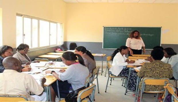 MINISTERIO DA EDUCAÇÃO INICIA ACÇÃO FORMATIVA PARA MAIS DE 40 MIL PROFESSORES