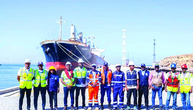 TERMINAL MINEIRALEIRO DO SACOMAR RETOMA  OPERAÇÕES DE MOVIMENTAÇÃO DE CARGA