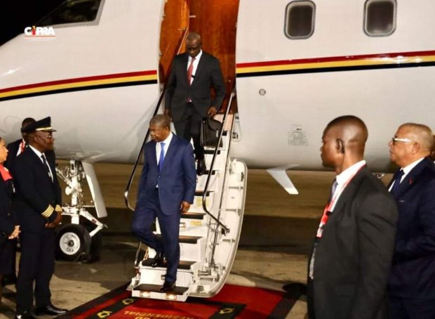 JOÃO LOURENÇO REGRESSA AO PAÍS  PROVENIENTE DA GUINÉ EQUATORIAL