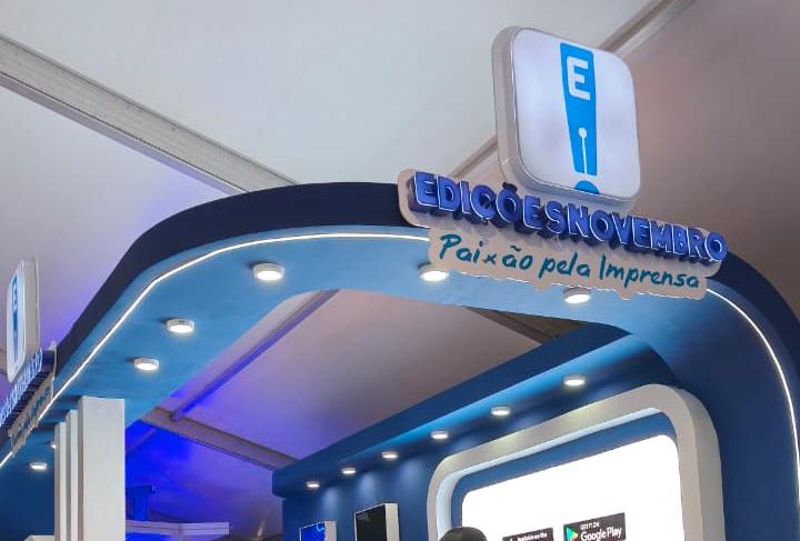 EDIÇÕES NOVEMBRO DISTINGUE TRABALHADORES PELO 50.º ANIVERSÁRIO