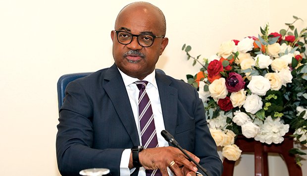 MINISTRO MÁRIO OLIVEIRA RETEIRA APOSTA NA EDUCAÇÃO MORAL