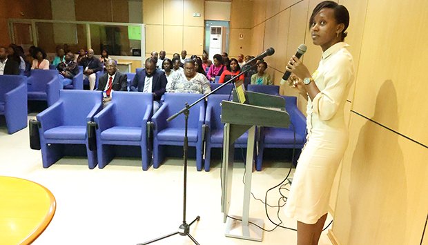 EDIÇÕES NOVEMBRO ACOLHE PALESTRA SOBRE PREVENÇÃO DO SUICÍDIO NO AMBIENTE DE TRABALHO