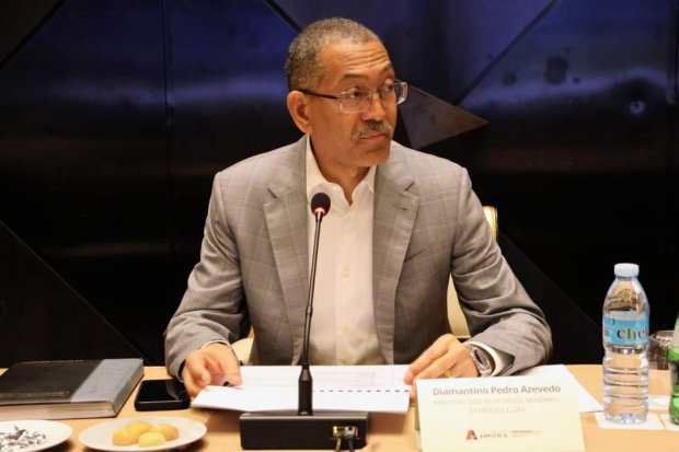 SONANGOL PROJECTA EXPLORAÇÃO E PRODUÇÃO DE MINÉRIO DE QUARTZO