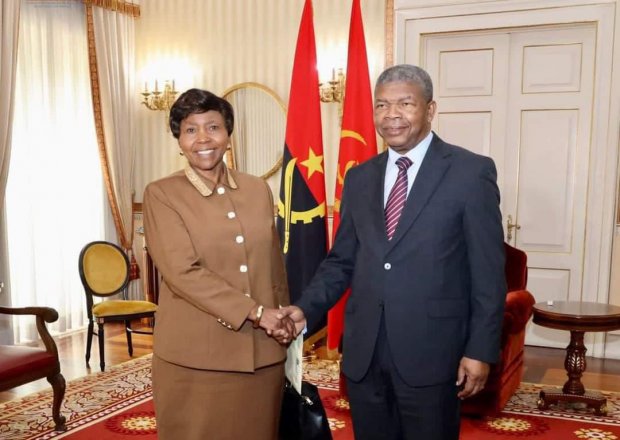 PRESIDENTE JOÃO LOoRENÇO INFORMADO SOBRE ELEIÇÕES NO ZIMBABWE