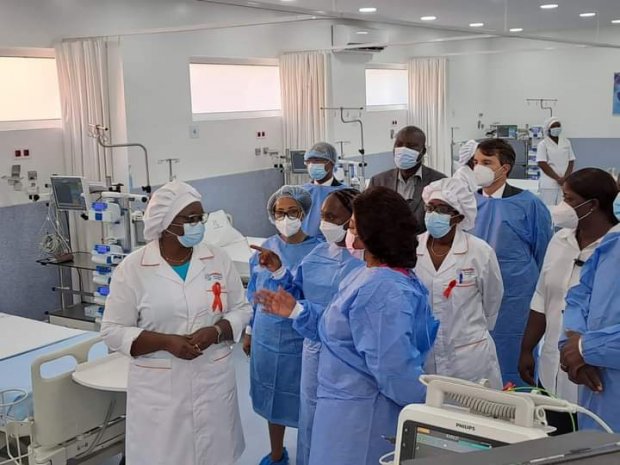 PRIMEIRA-DAMA INAUGURA SALA DE CUIDADOS INTENSIVOS  NA MATERNIDADE AUGUSTO NGANGULA
