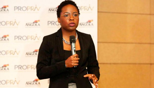 VERA DAVES DIZ QUE ANGOLA PODE EMITIR DÍVIDA PÚBLICA “ A QUALQUER MOMENTO”
