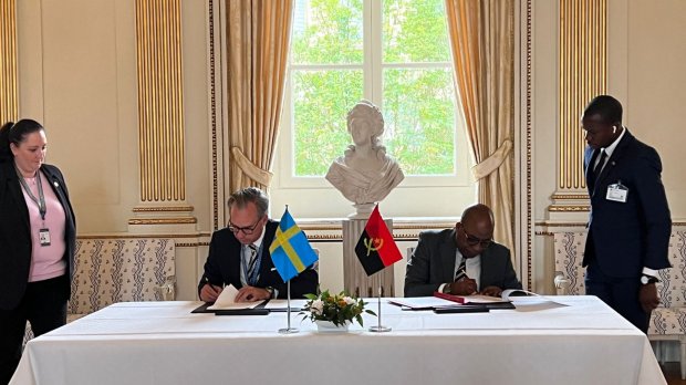 ANGOLA E SUÉCIA ASSINAM MEMORANDO NO SECTOR DA ENERGIA E ÁGUA