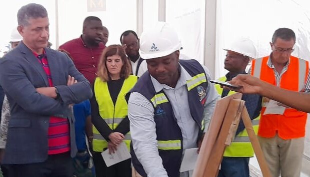 MINISTRA DA ENERGIA E ÁGUA  AVALIA PROJRCTOS EM EXECUÇÃO