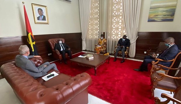 ANGOLA E POLÓNIA ANALISAM SITUAÇÃO DE COMPATRIOTAS