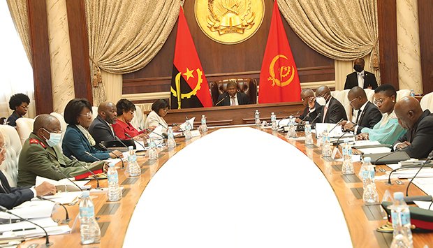 CHEFE DE ESTADO REÚNE CONSELHO DE SEGURANÇA NACIONAL