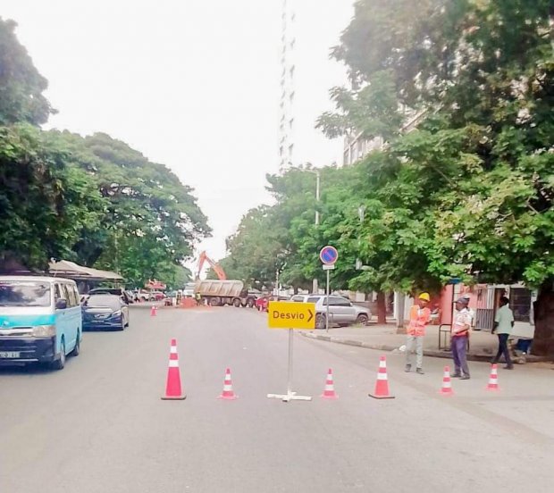 TRÂNSITO CONDICIONADO NA AVENIDA BRASIL