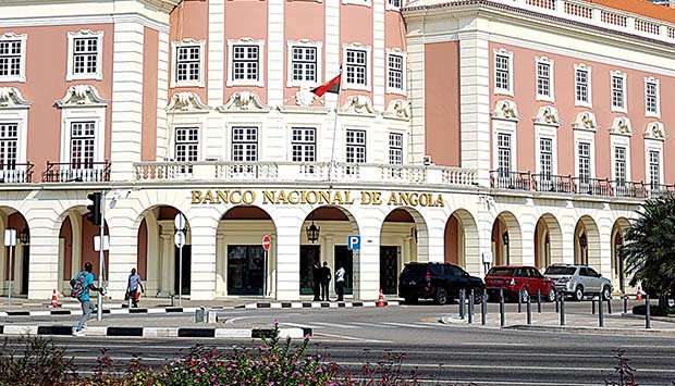TESOURO NACIONAL DO BNA COLOCA  AOS BANCOS COMERCIAIS 300 MILHÕES DE DÓLARES