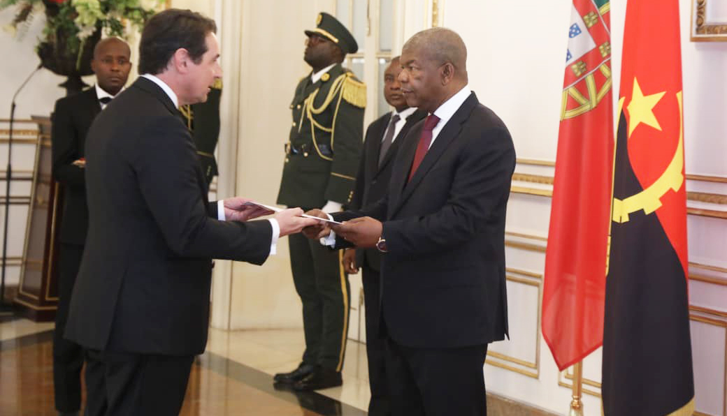PR RECEBE CARTAS CREDENCIAIS DE NOVOS EMBAIXADORES EM ANGOLA