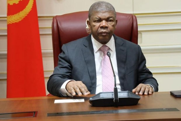 CHEFE DE ESTADO  ORIENTA REUNIÃO COM ALTAS PATENTES DAS FAA