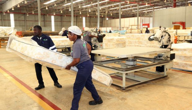 PROGRAMA DE PRIVATIZAÇÕES RENDEM  850 MIL MILHÕES DE KWANZAS