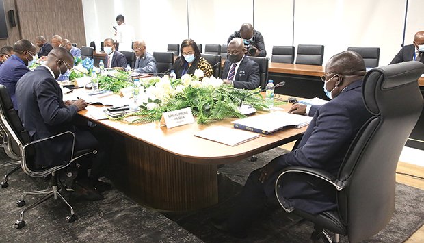 CNE REALIZA SORTEIO PARA POSICIONAR AS FORÇAS CONCORRENTES NO BOLETIM DE VOTO