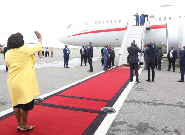 PRESIDENTE JOÃO LOURENÇO DEIXA LUANDA COM DESTINO A REPÚBLICA CHECA
