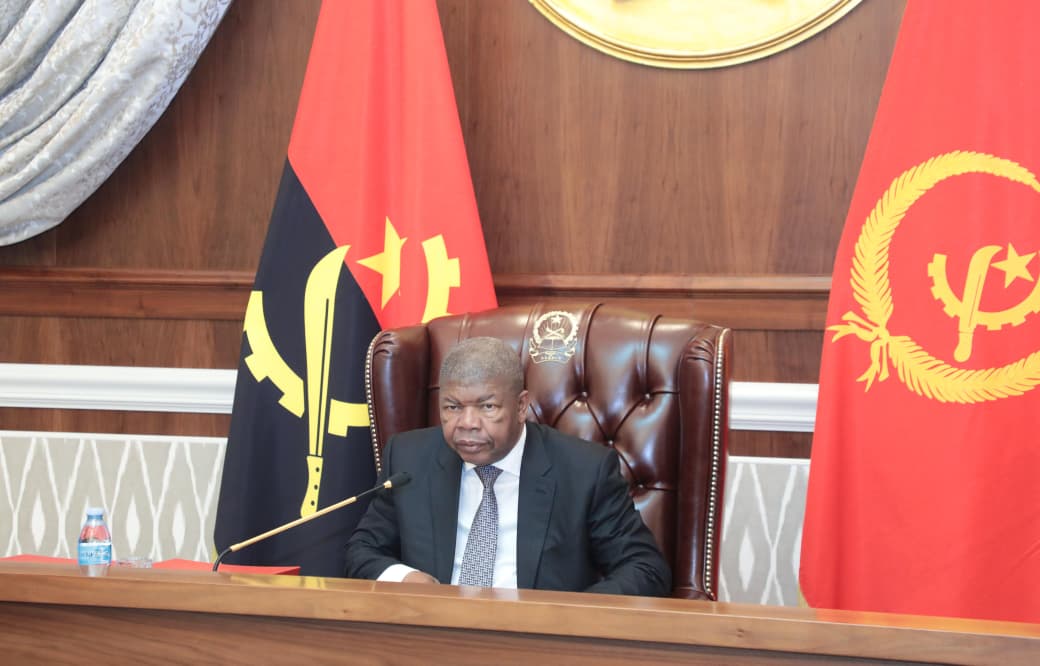 PRESIDENTE DA REPÚBLICA ORIENTA SESSÃO DO CONSELHO DE MINISTROS