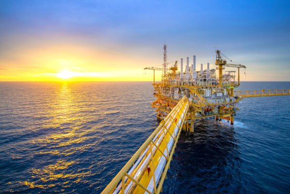 BRENT SUPERA A BARREIRA DOS 95 DÓLARES