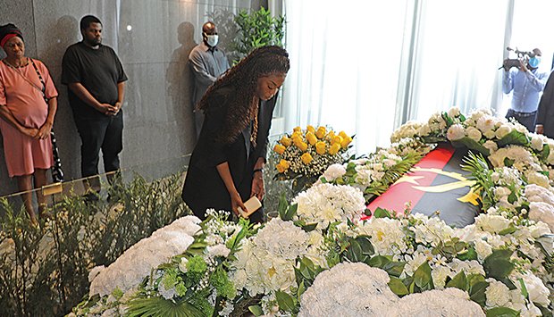 IGREJA DE JESUS  ACOLHEU MISSA EM MEMÓRIA A JOSÉ EDUARDO DOS SANTOS