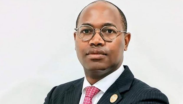 PRESIDENTE DA REPÚBLICA EXONERA GOVERNADOR DO CUANZA-NORTE