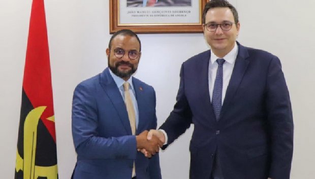 EMPRESÁRIOS ROMENOS EM BUSCA DE OPORTUNIDADES