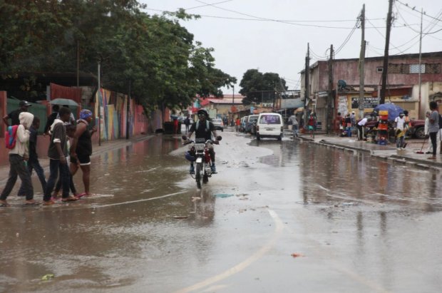 CHUVA EM LUANDA PROVOCA  MORTES, RESIDÊNCIAS INUNDADAS E FAMÍLIAS DESALOJADAS