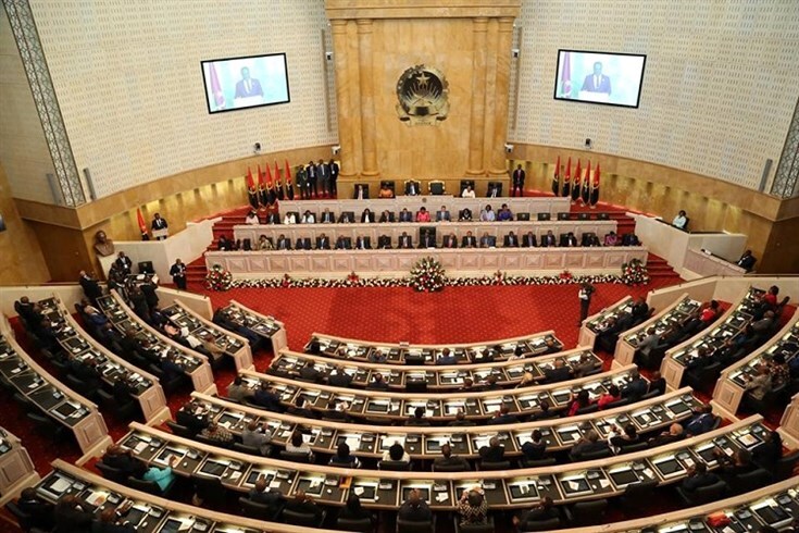 AJUSTE SALARIAL NA FUNÇÃO PÚBLICA EM DEBATE NO PARLAMENTO