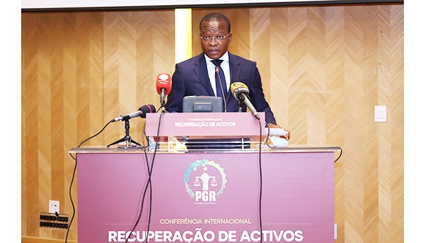 ADÃO DE ALMEIDA: “COMBATE À CORRUPÇÃO É UM DOS  PRINCIPAIS  DESAFIOS DO NOSSO TEMPO