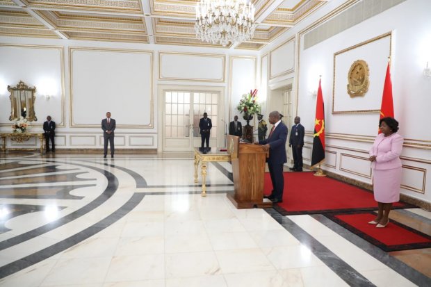 NOVO MINISTRO DA JUVENTUDE E DESPORTO TOMA POSSE