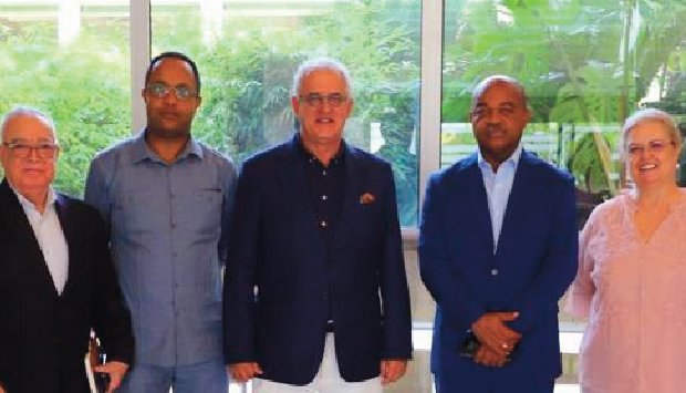 MINISTRO MÁRIO OLIVEIRA CONCLUIU MISSÃO DE TRABALHO EM PORTUGAL