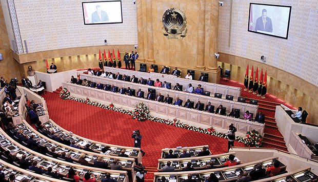 PRESIDENTE DA REPÚBLICA APROVA  DÍVIDA DE 2,6 BILIÕES DE KWANZAS